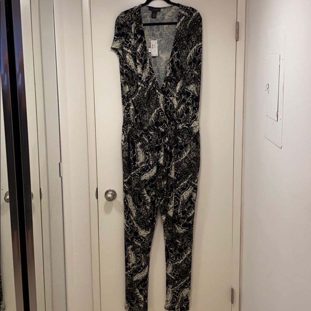 NEVER WORN Black snake skin cotton jumper